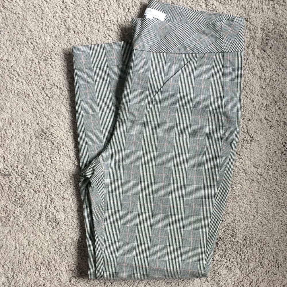 Camber & Grace cute pink plaid pull on stretch work capris